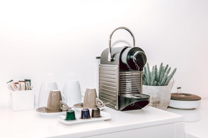 Kaffee-Kapsel-Maschine von Nespresso im Superior Zimmer
